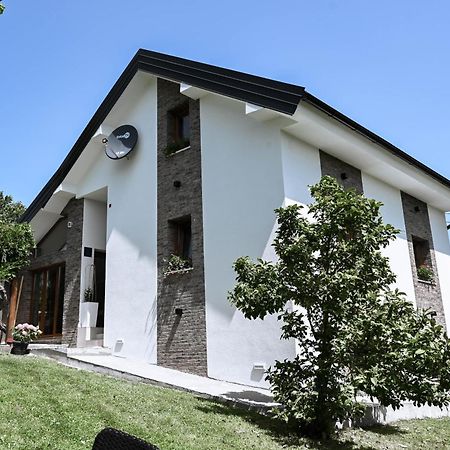 House Wisteria Villa Rakovica Buitenkant foto