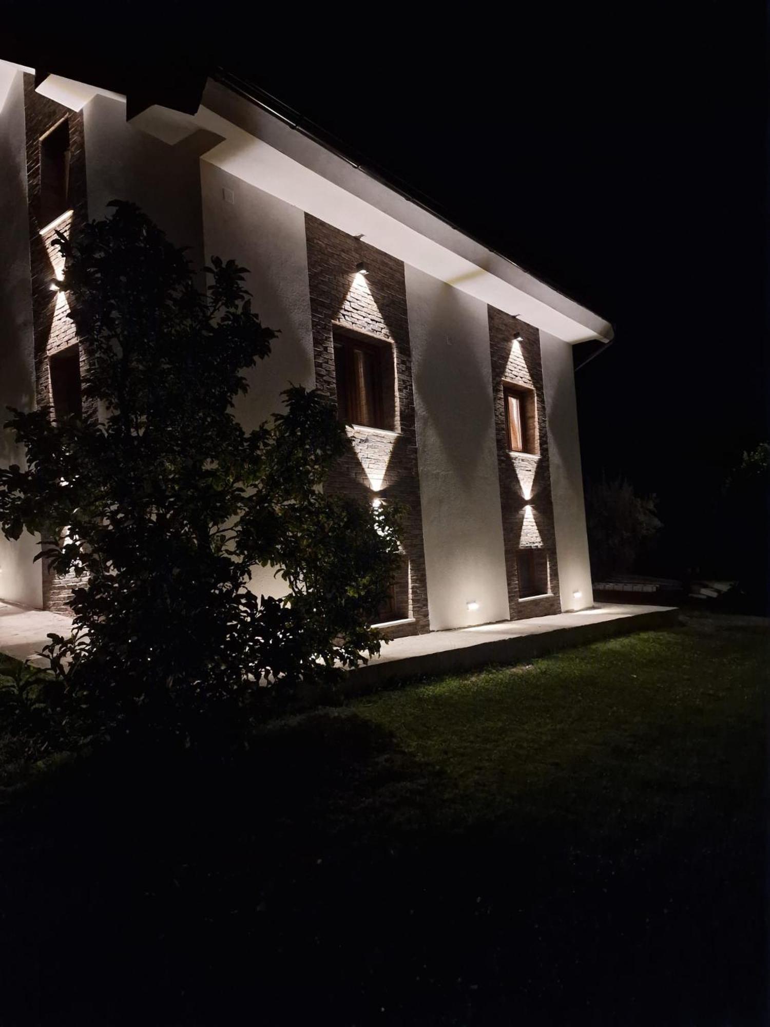 House Wisteria Villa Rakovica Buitenkant foto