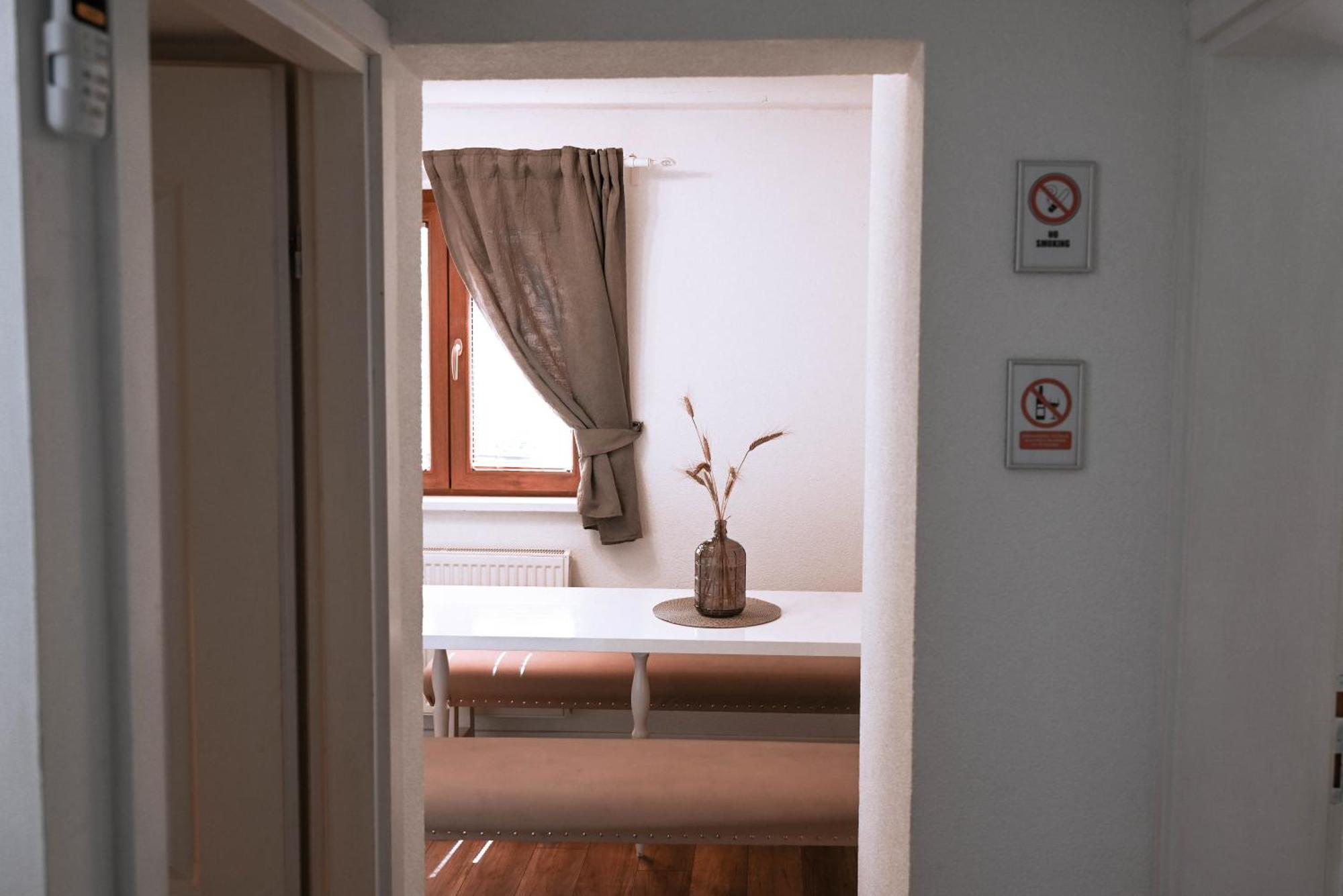 House Wisteria Villa Rakovica Buitenkant foto